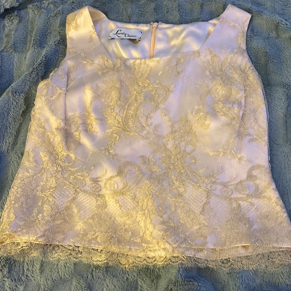 Beautiful like new Lourdes Chavez shell.  Size 10